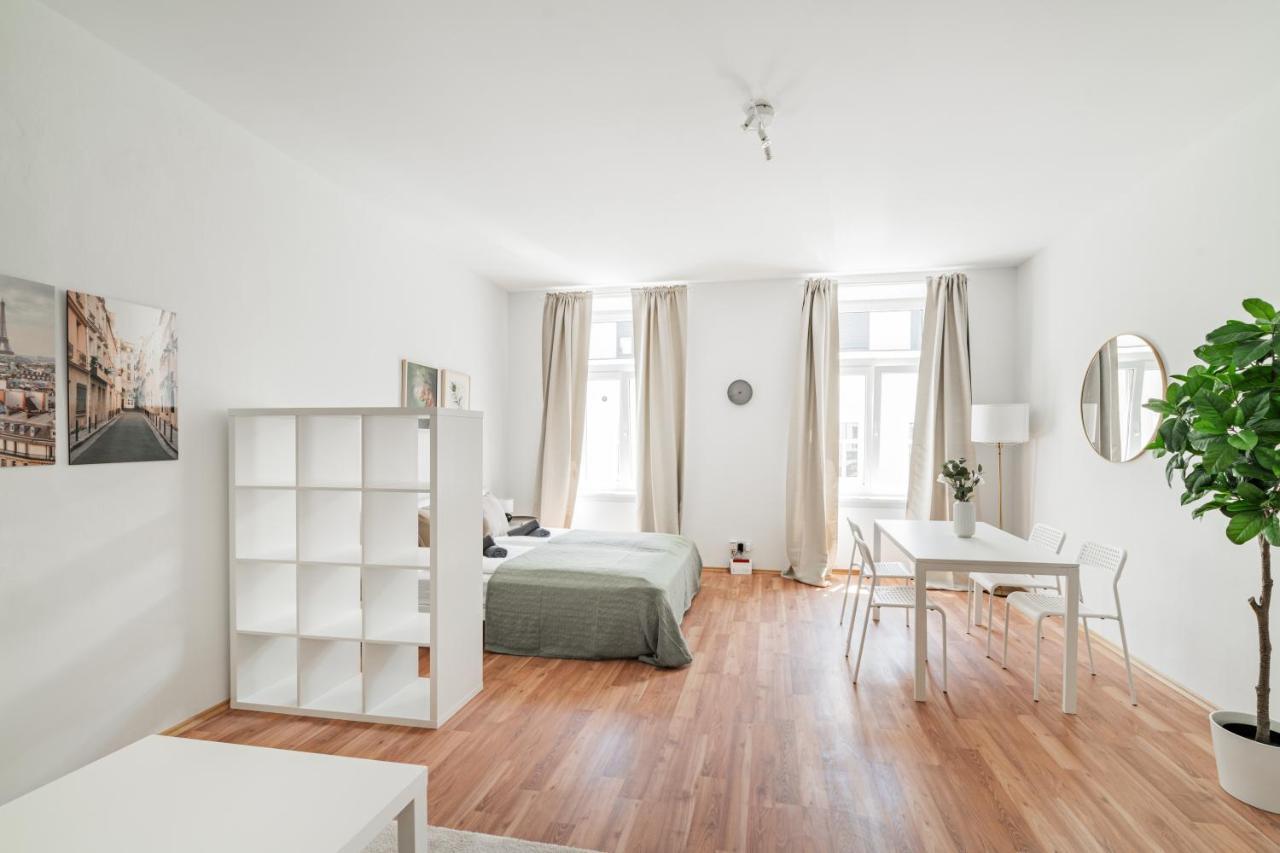 Central Appartment Vienna Esterno foto